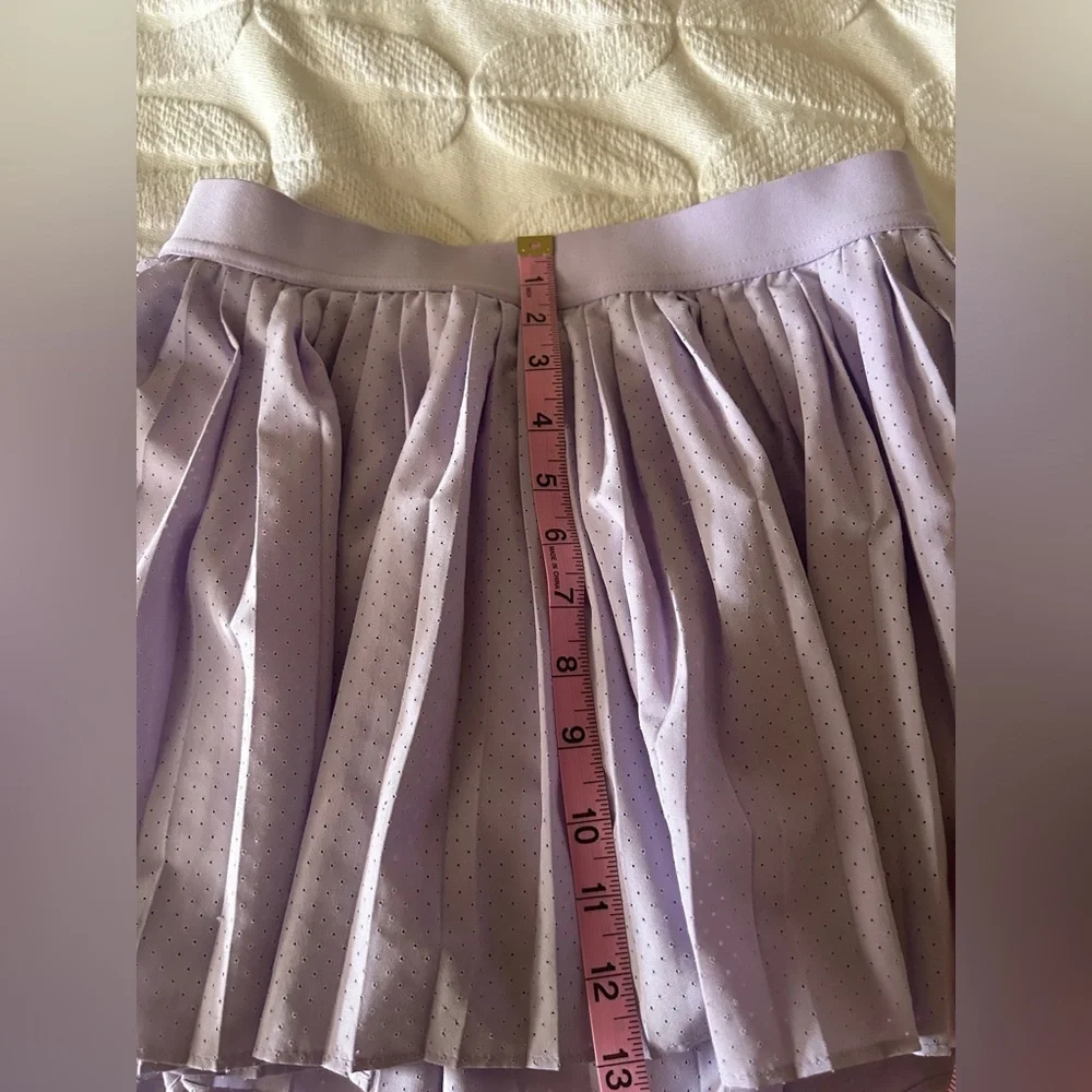 EUC Old Navy girls size 14/16 Lavender skort. Perforated lightweight fabric. - Picture 8 of 9